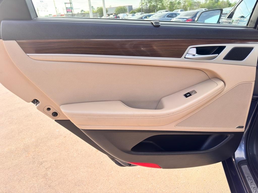 Photo 17 of 2015 Hyundai Genesis 3.8l for sale in Spring, TX