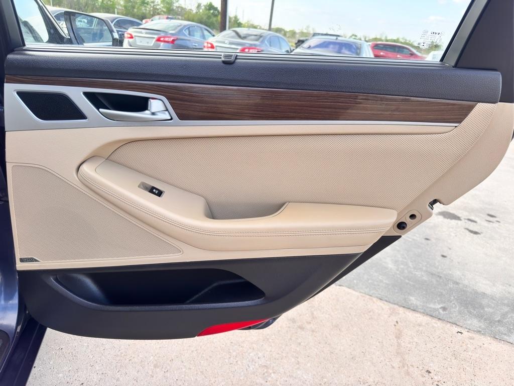 Photo 20 of 2015 Hyundai Genesis 3.8l for sale in Spring, TX