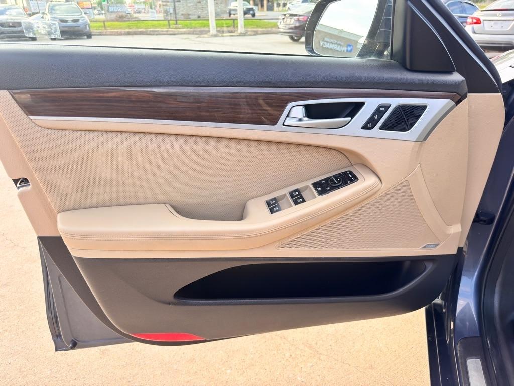 Photo 26 of 2015 Hyundai Genesis 3.8l for sale in Spring, TX