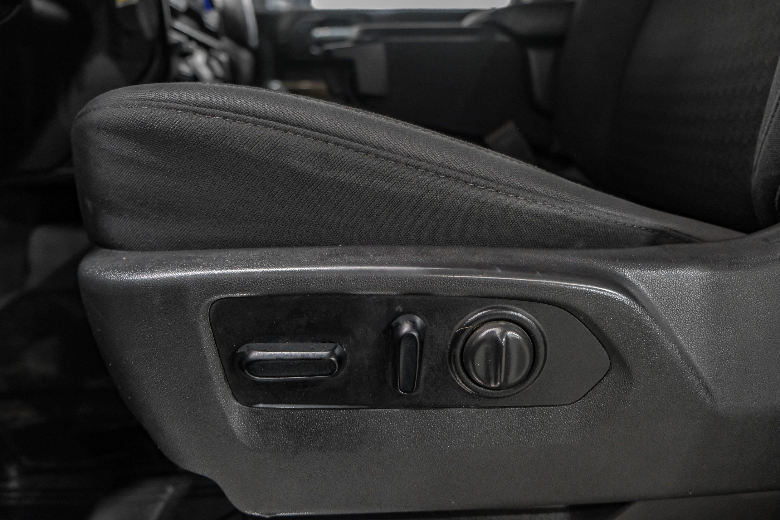 Photo 29 of 2021 Chevrolet Silverado LT for sale in Katy, TX