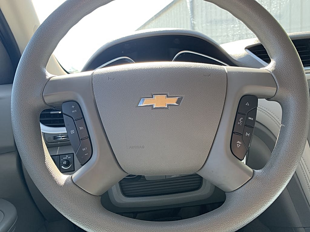 Photo 11 of 2017 Chevrolet Traverse LS for sale in Cypress, TX