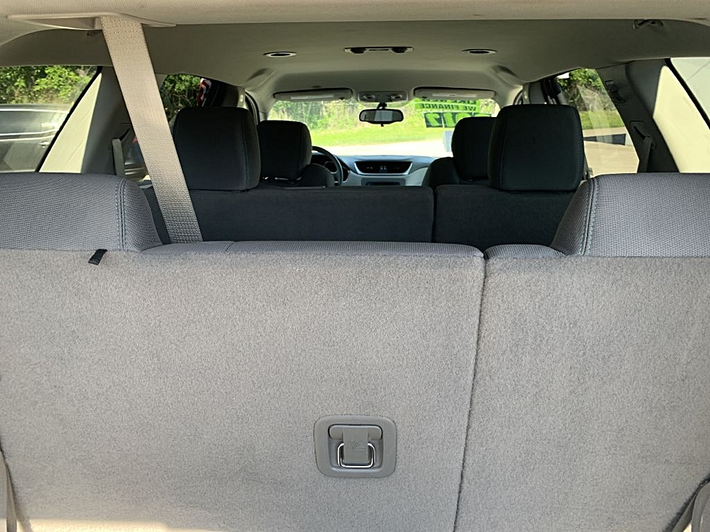Photo 15 of 2017 Chevrolet Traverse LS for sale in Cypress, TX
