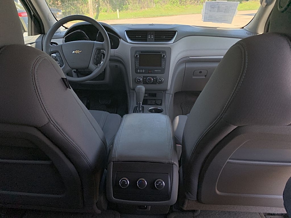 Photo 18 of 2017 Chevrolet Traverse LS for sale in Cypress, TX
