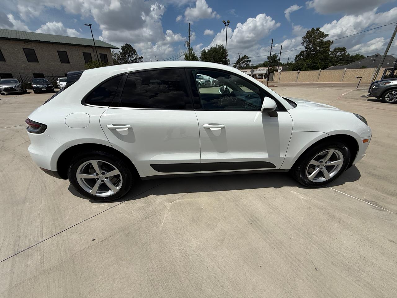 Photo 14 of 2019 Porsche Macan Type for sale in Houston, TX