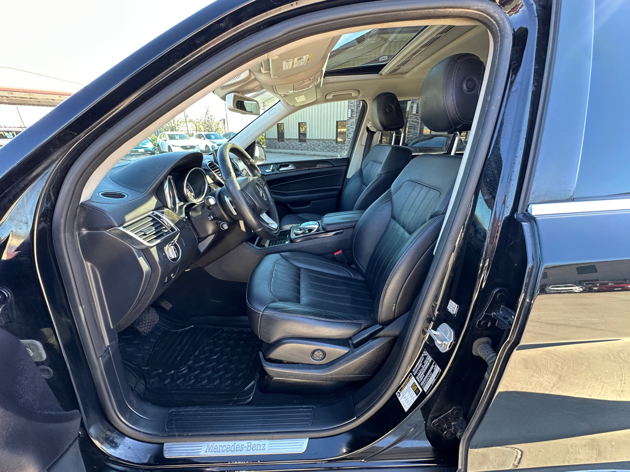 Photo 8 of 2017 Mercedes-Benz Gls-Class GLS450 4MATIC for sale in Houston, TX