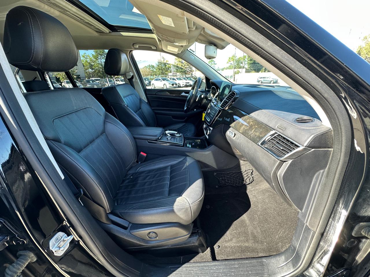 Photo 17 of 2017 Mercedes-Benz Gls-Class GLS450 4MATIC for sale in Houston, TX