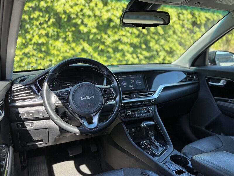 Photo 9 of 2022 Kia Niro EX for sale in Cypress, TX