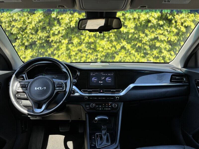 Photo 10 of 2022 Kia Niro EX for sale in Cypress, TX