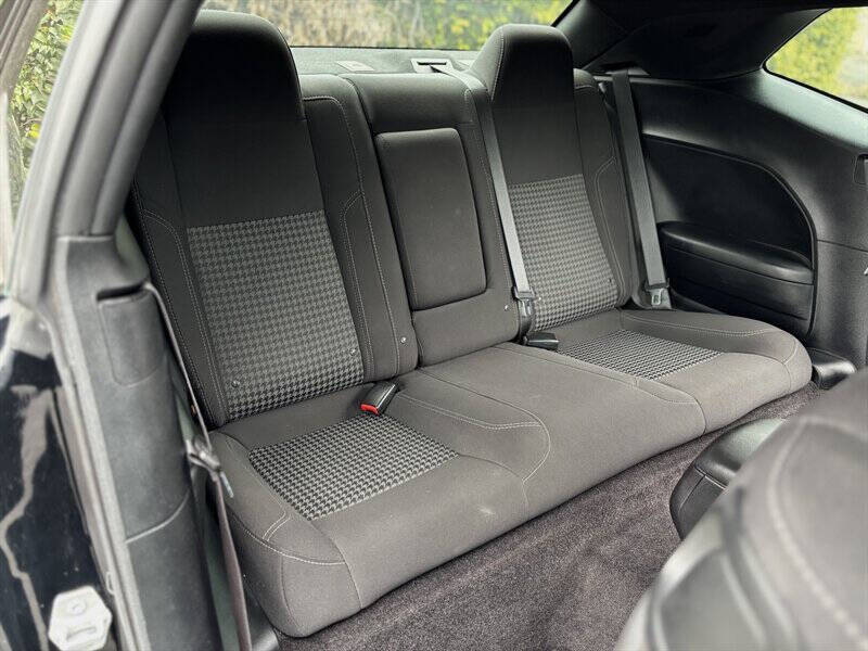 Photo 13 of 2016 Dodge Challenger La for sale in Cypress, TX