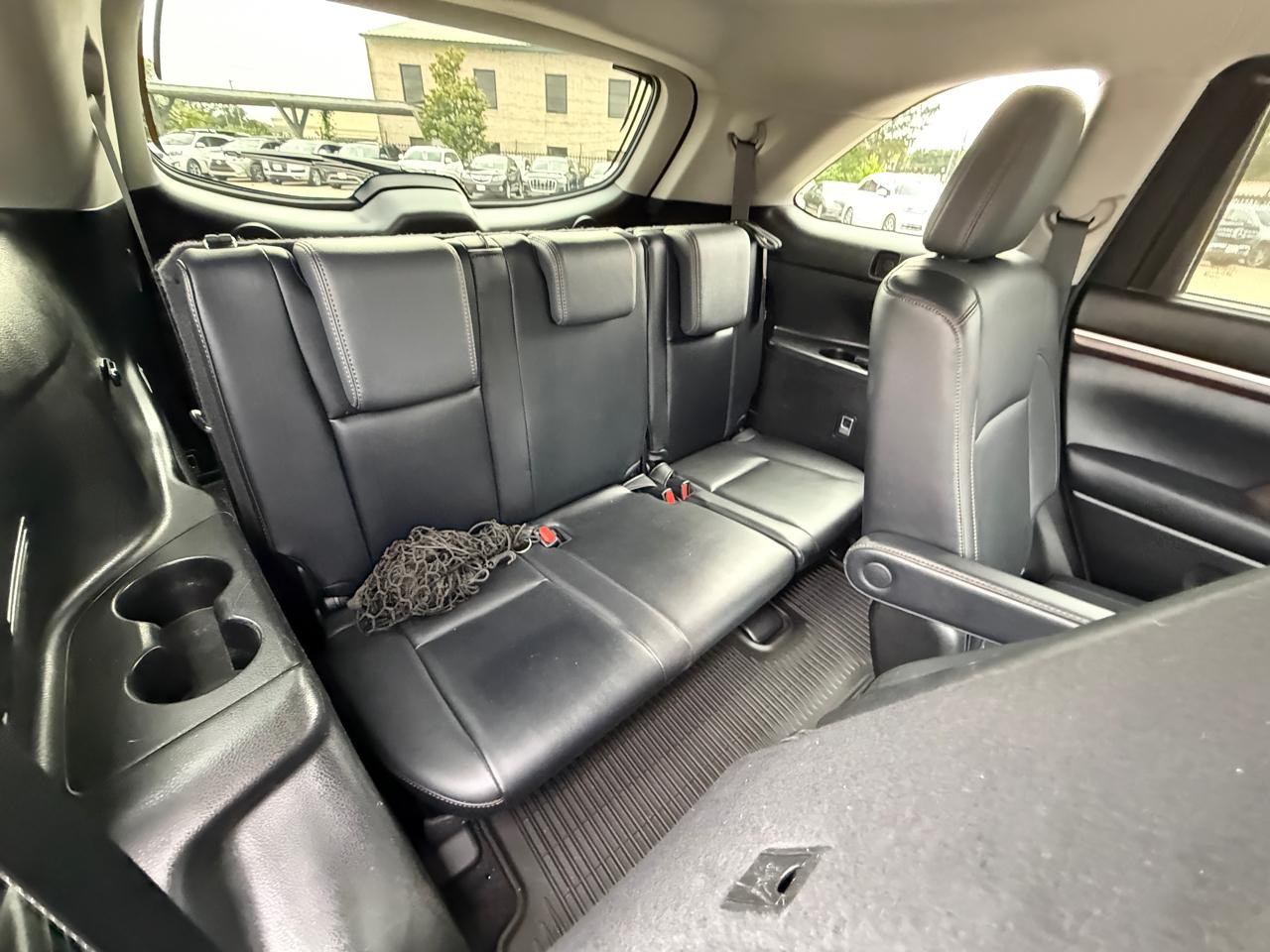 Photo 31 of 2016 Toyota Highlander Base for sale in Houston, TX