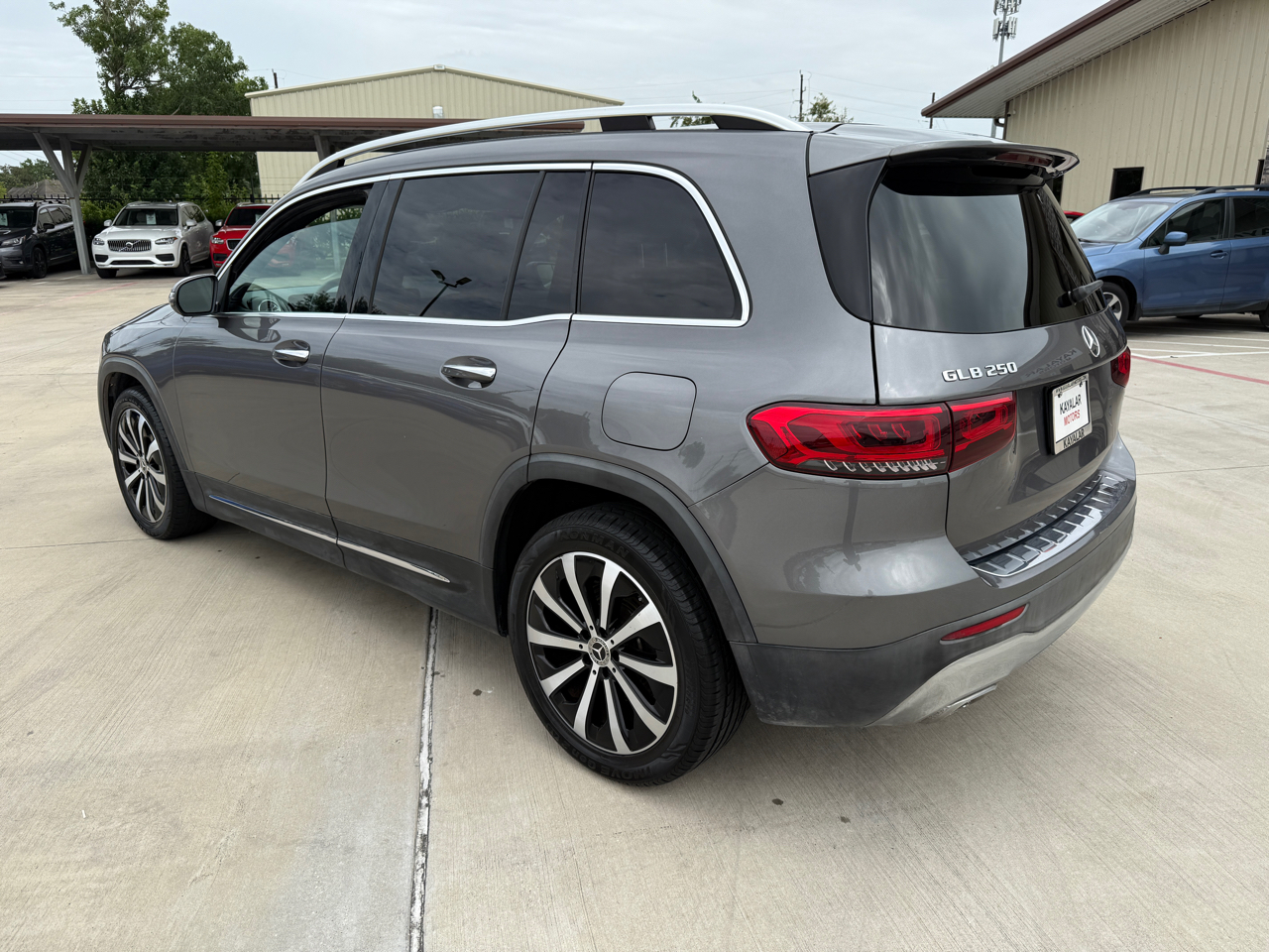 Photo 4 of 2022 Mercedes-Benz Glb-Class GLB 250 for sale in Houston, TX