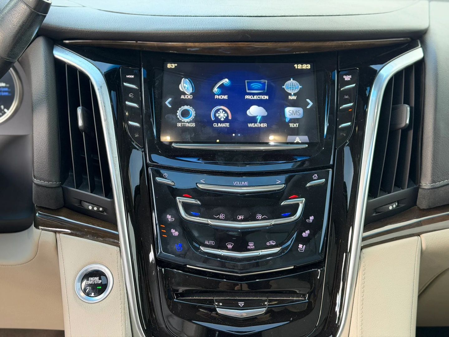 Photo 18 of 2018 Cadillac Escalade Esv Esv for sale in Houston, TX