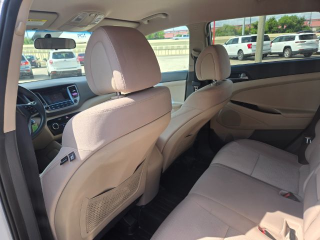 Photo 10 of 2016 Hyundai Tucson SE for sale in Houston, TX