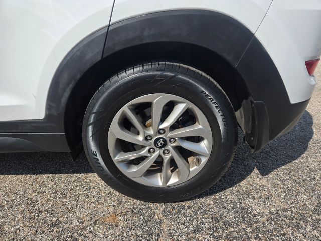 Photo 16 of 2016 Hyundai Tucson SE for sale in Houston, TX