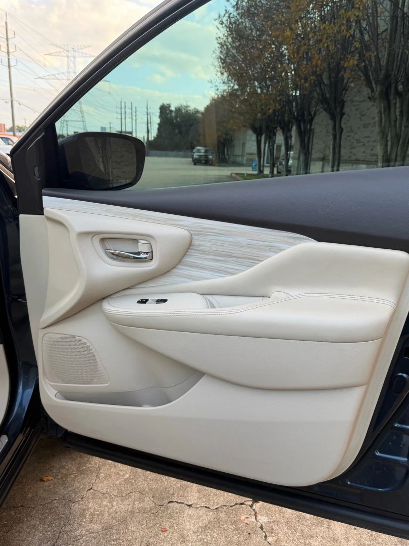 Photo 33 of 2015 Nissan Murano Wagon for sale in Katy, TX