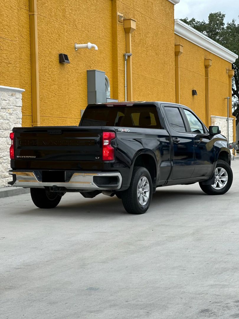 Photo 5 of 2023 Chevrolet Silverado LT for sale in Houston, TX
