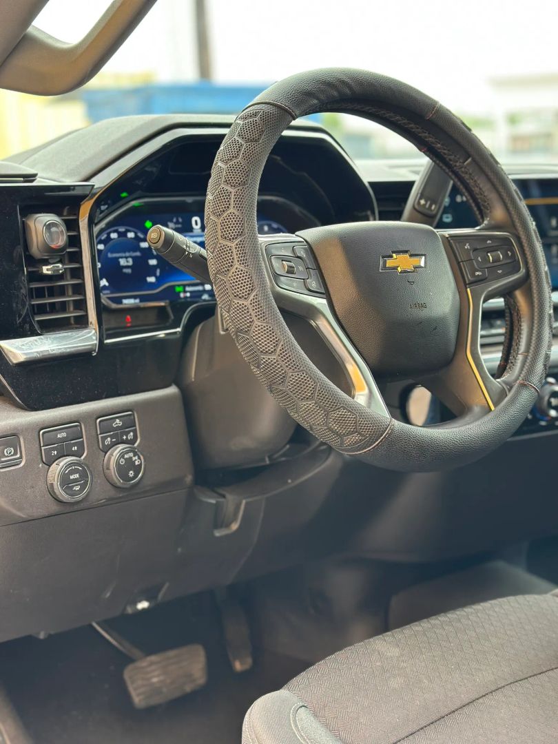 Photo 10 of 2023 Chevrolet Silverado LT for sale in Houston, TX