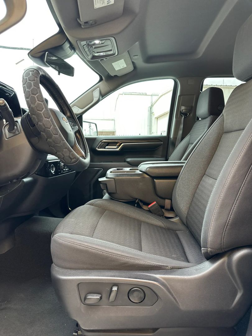 Photo 12 of 2023 Chevrolet Silverado LT for sale in Houston, TX