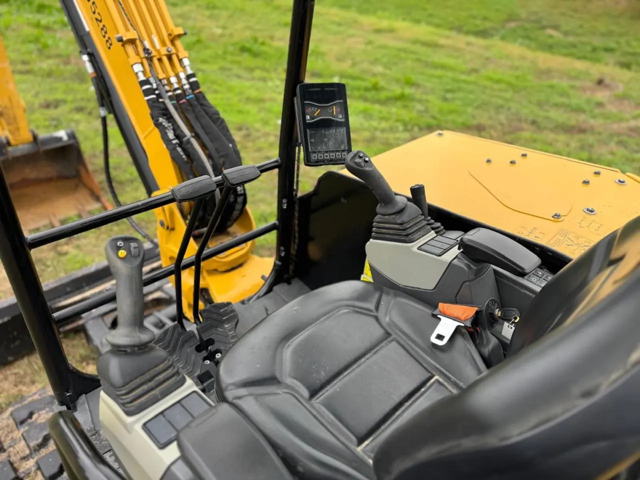 Photo 9 of 2024 Caterpillar 305.5D Compact Excavator for sale in Katy, TX