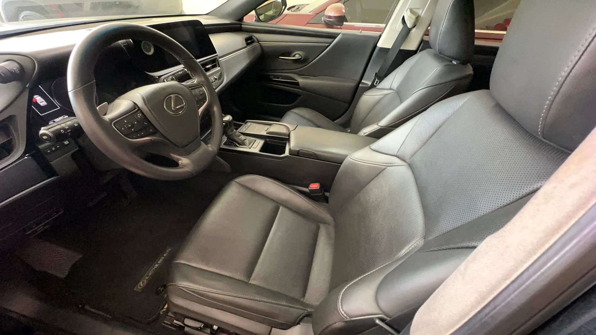Photo 18 of 2022 Lexus Es 350 for sale in Houston, TX