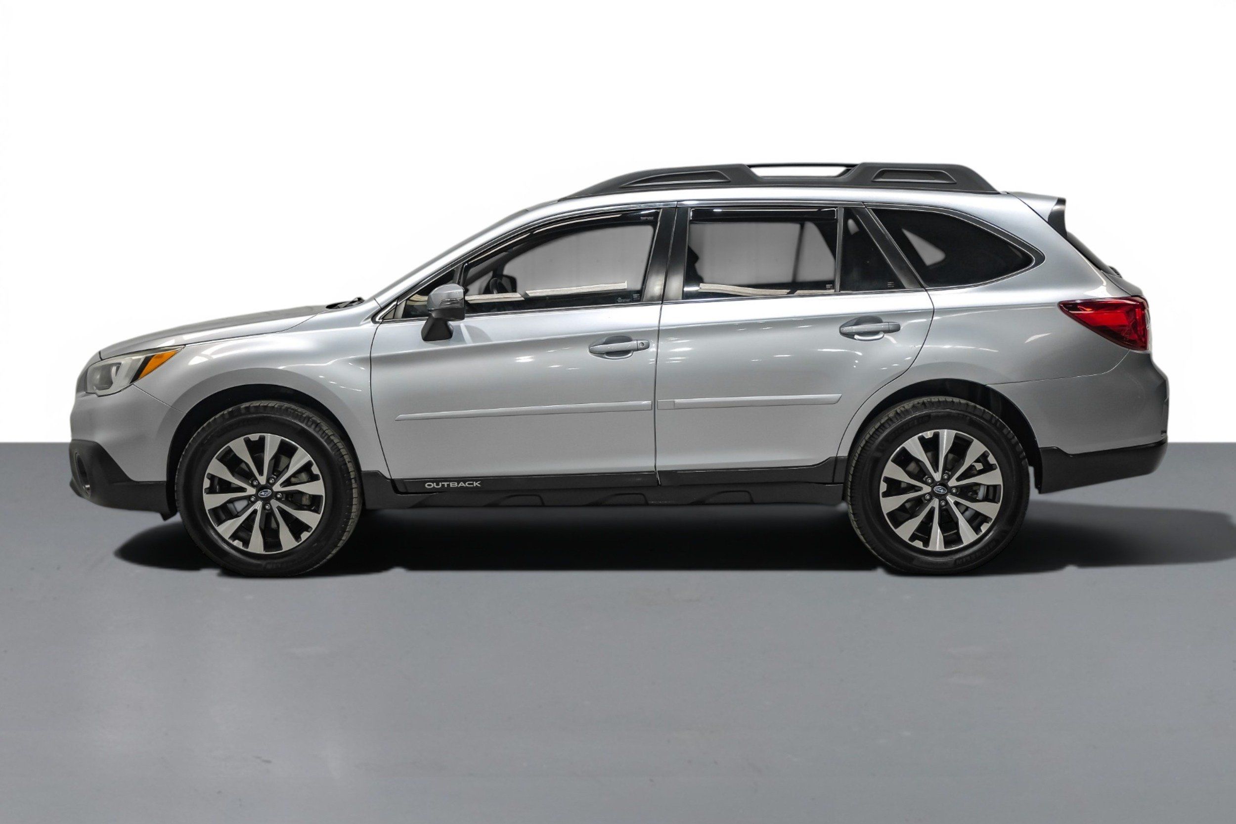 Photo 17 of 2017 Subaru Outback Limited for sale in Katy, TX