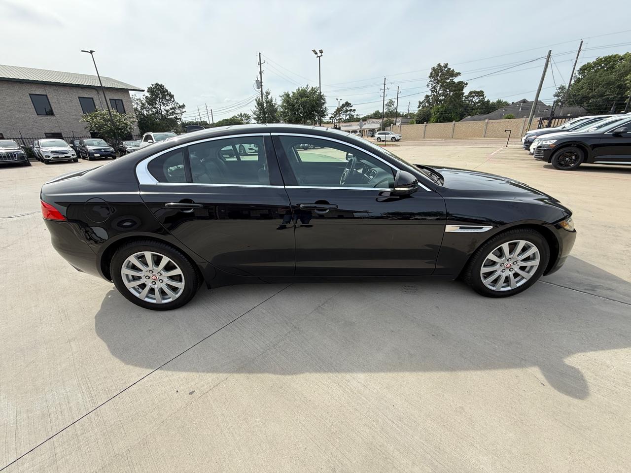Photo 13 of 2019 Jaguar Xe Xe for sale in Houston, TX