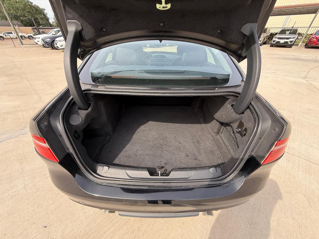Photo 35 of 2019 Jaguar Xe Xe for sale in Houston, TX