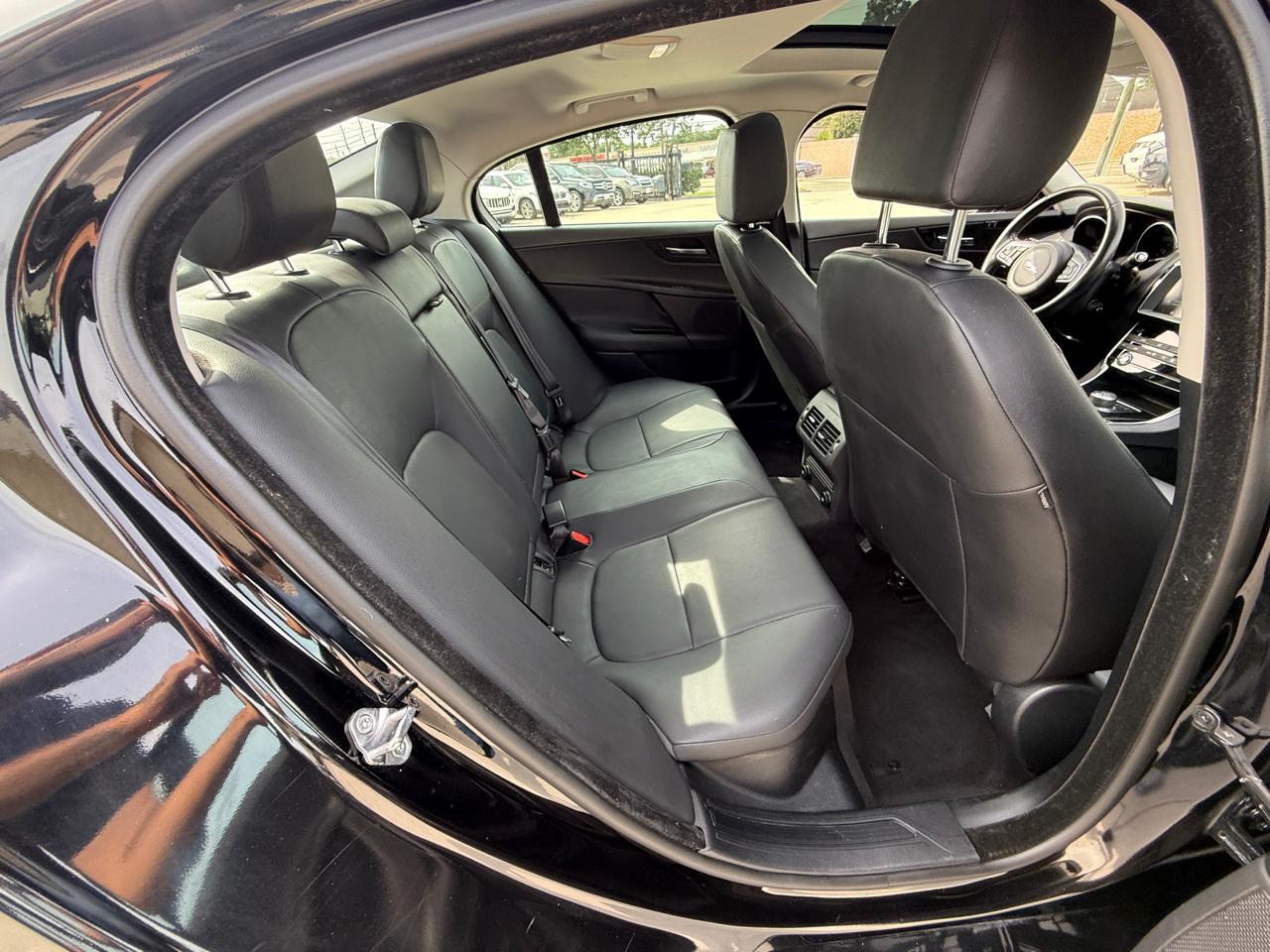 Photo 30 of 2019 Jaguar Xe Xe for sale in Houston, TX