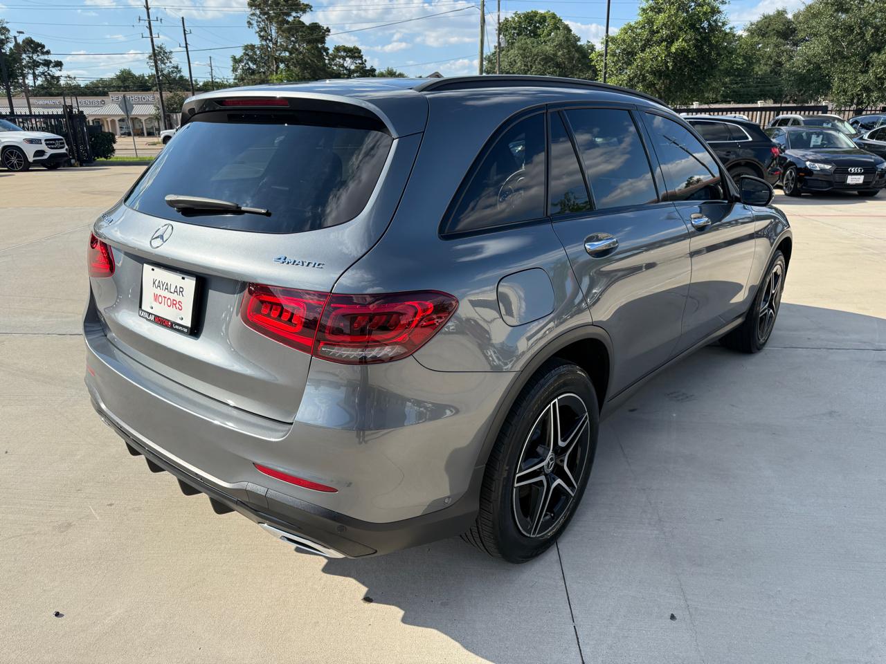 Photo 11 of 2022 Mercedes-Benz Glc-Class Glc300 for sale in Houston, TX