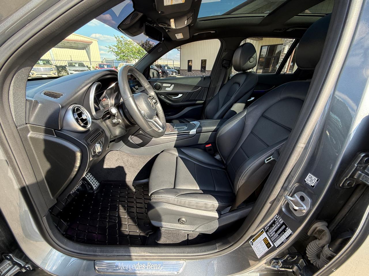 Photo 15 of 2022 Mercedes-Benz Glc-Class Glc300 for sale in Houston, TX