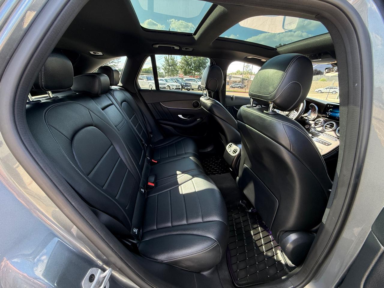 Photo 23 of 2022 Mercedes-Benz Glc-Class Glc300 for sale in Houston, TX