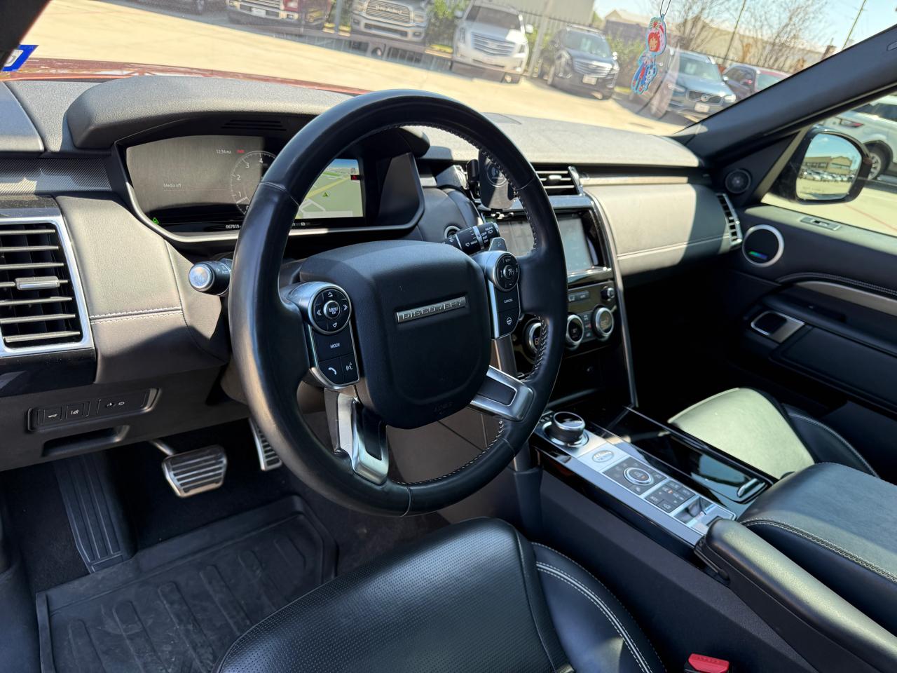 Photo 19 of 2018 Land Rover Discovery Hse for sale in Houston, TX