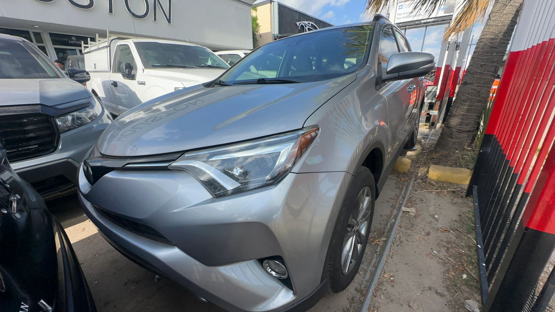 Photo 7 of 2018 Toyota Rav4 LTD for sale in Houston, TX