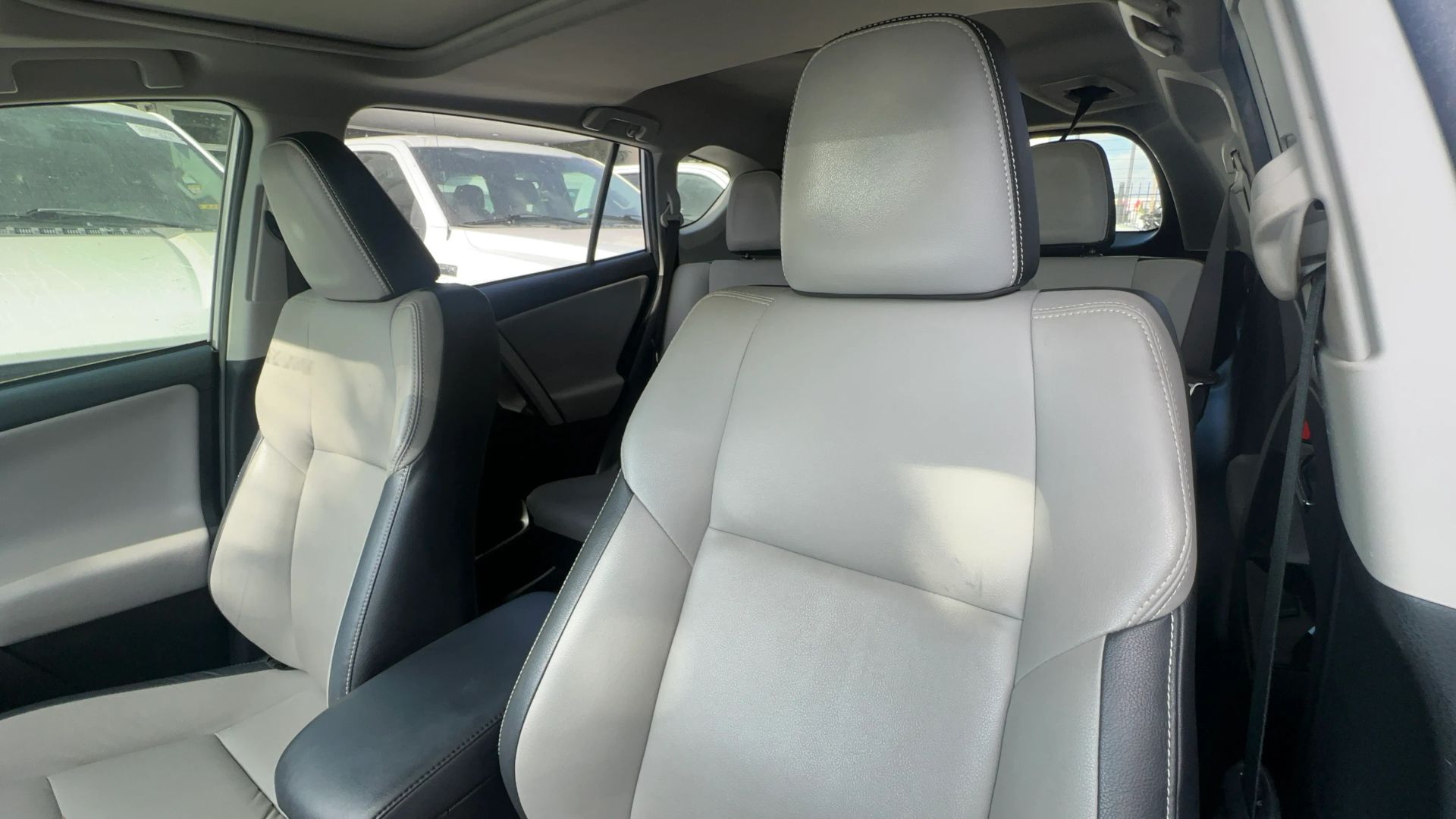 Photo 12 of 2018 Toyota Rav4 LTD for sale in Houston, TX