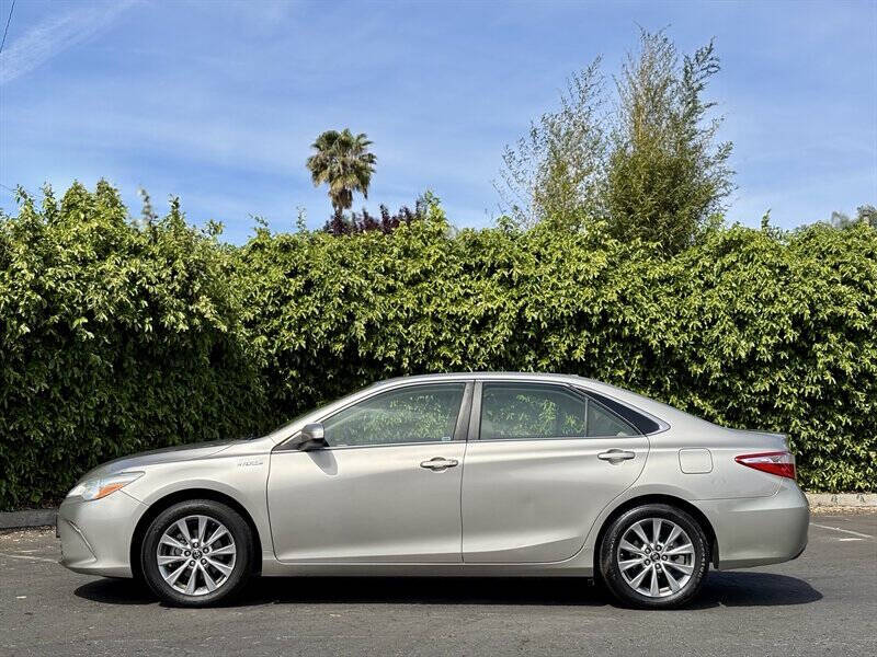 Photo 2 of 2017 Toyota Camry LE for sale in Cypress, TX
