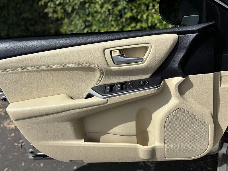 Photo 19 of 2017 Toyota Camry LE for sale in Cypress, TX