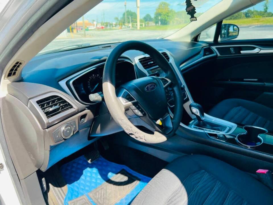 Photo 8 of 2016 Ford Fusion SE for sale in Houston, TX