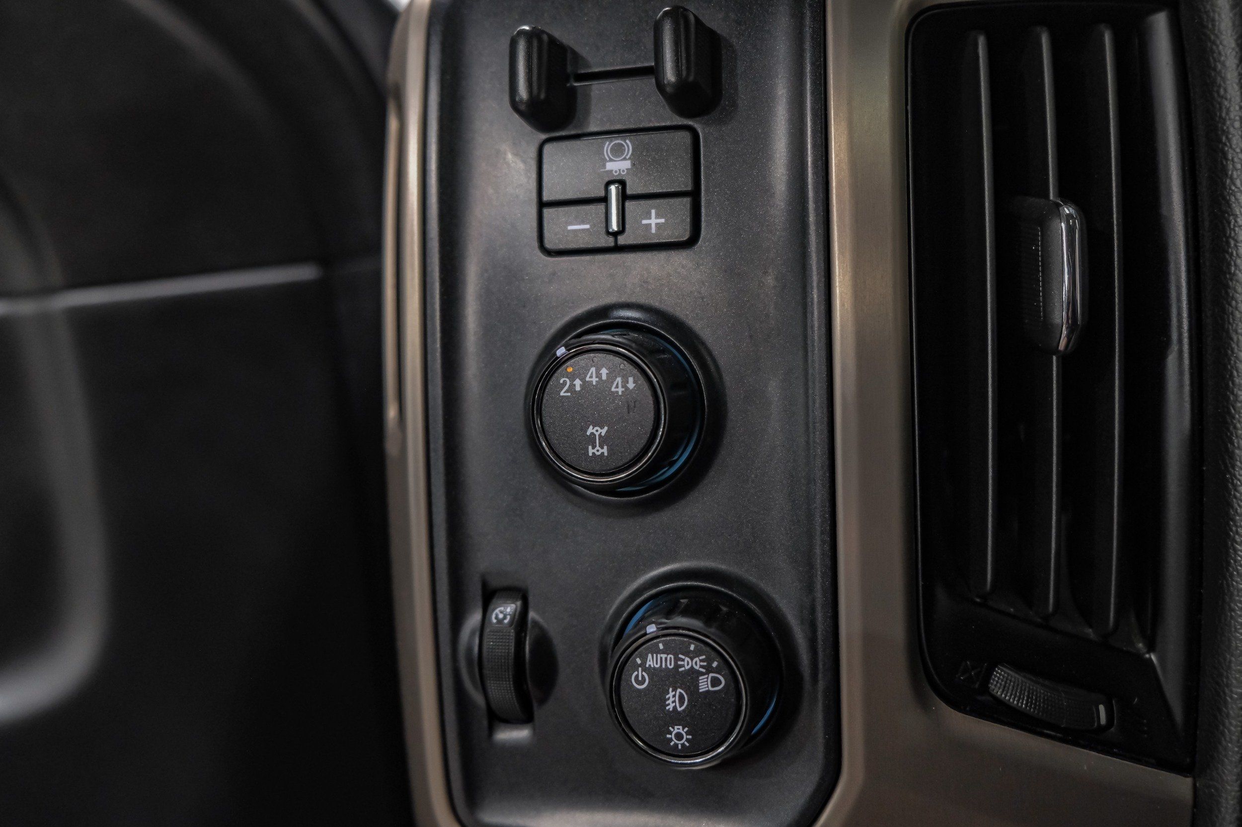 Photo 53 of 2018 GMC Sierra Denali for sale in Katy, TX