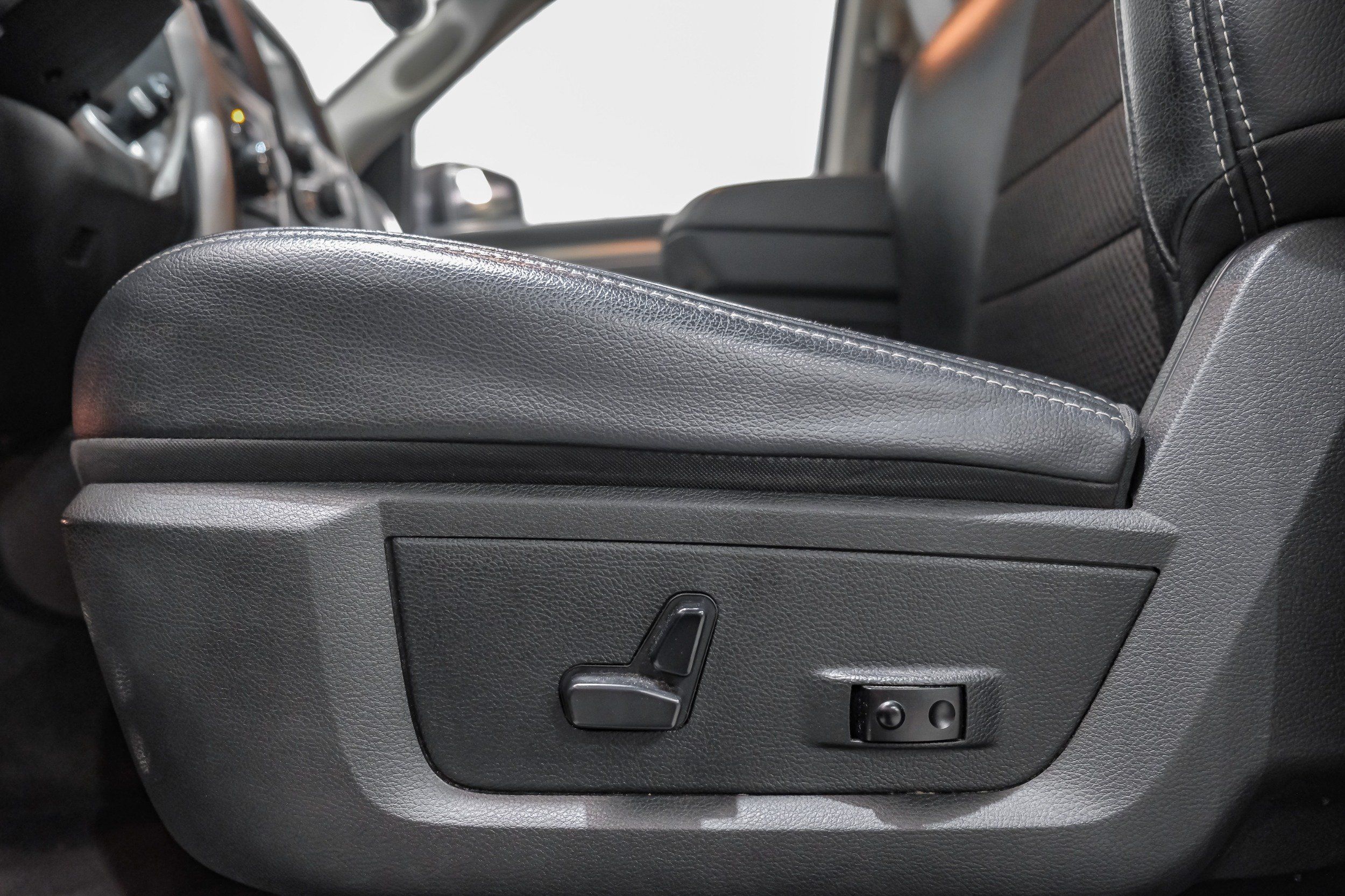 Photo 61 of 2017 Ram 1500 Ds for sale in Katy, TX