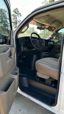 Photo 29 of 2017 GMC Savana 2500 for sale in Cypress, TX