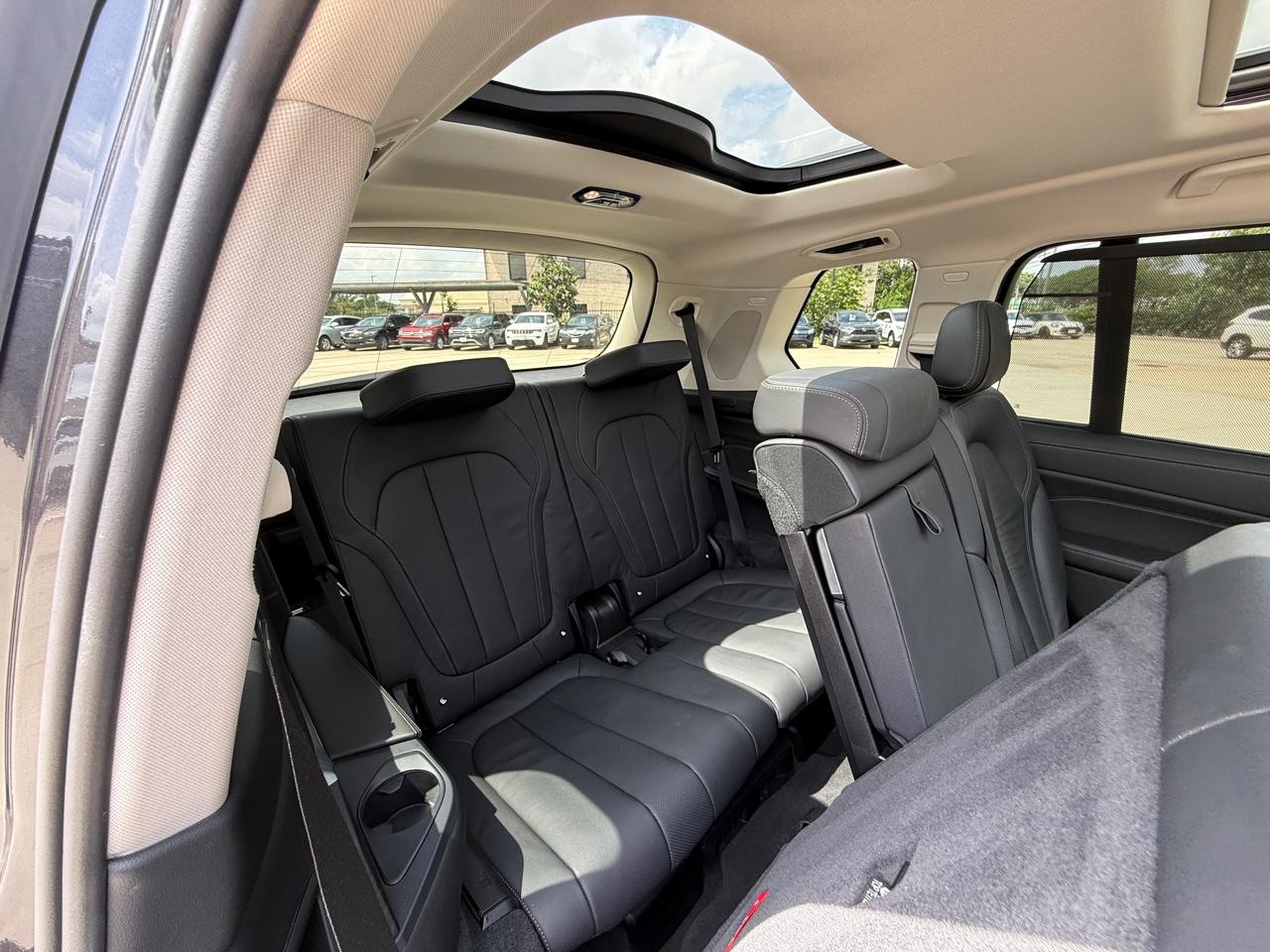 Photo 26 of 2020 BMW X7 Xdrive40i for sale in Houston, TX