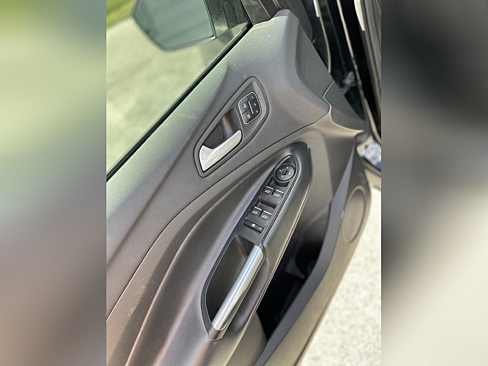 Photo 12 of 2017 Ford Escape Titanium for sale in Cypress, TX