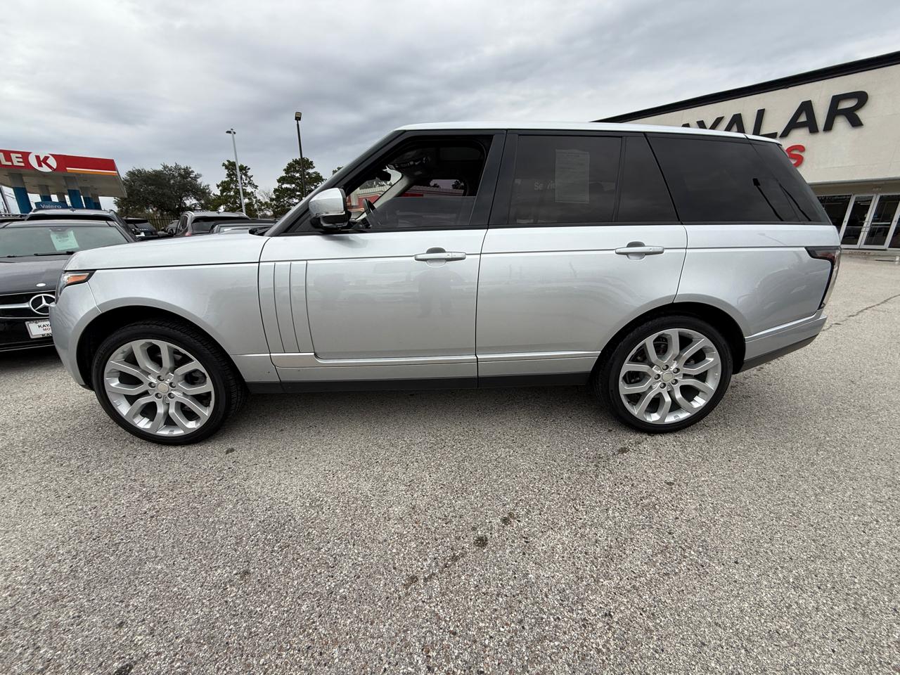 Photo 5 of 2017 Land Rover Range Rover Base for sale in Houston, TX