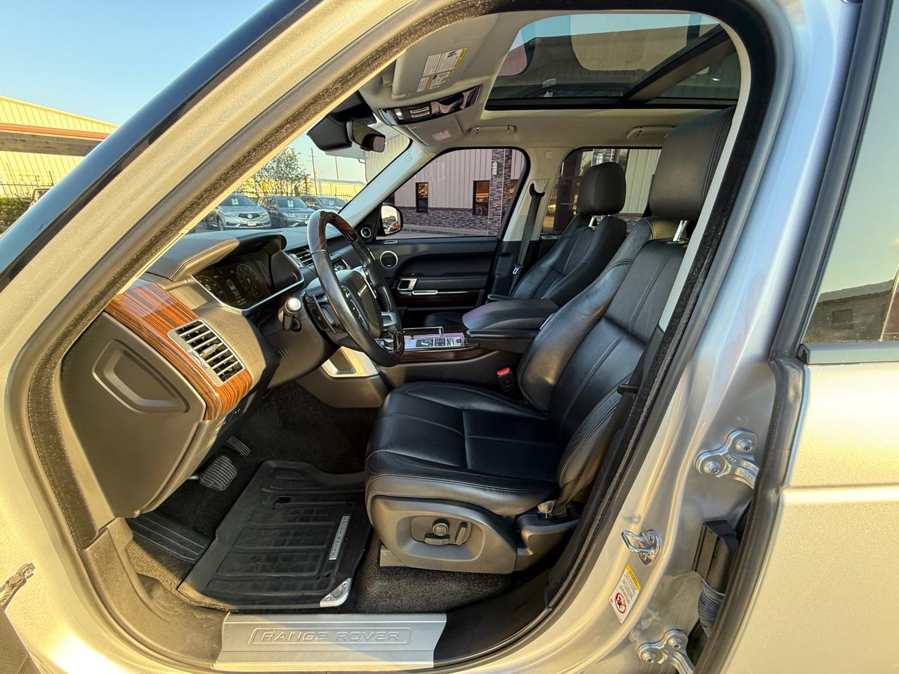 Photo 16 of 2017 Land Rover Range Rover Base for sale in Houston, TX