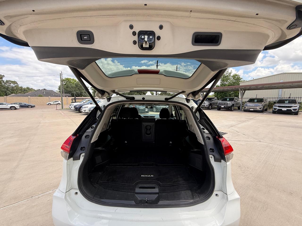 Photo 33 of 2018 Nissan Rogue Wagon for sale in Houston, TX