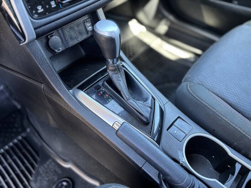 Photo 13 of 2018 Toyota Corolla L for sale in Cypress, TX