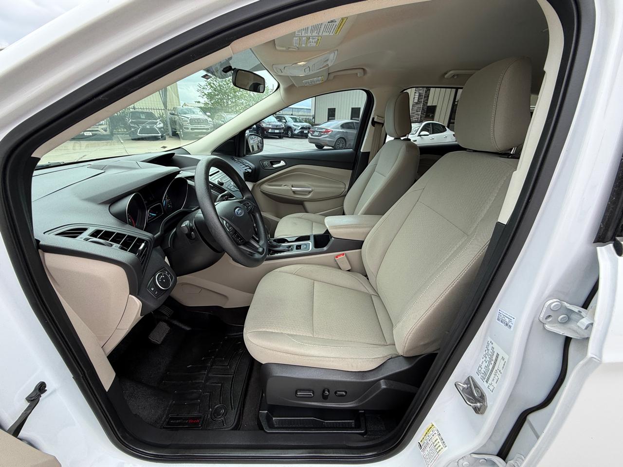 Photo 15 of 2018 Ford Escape SE for sale in Houston, TX