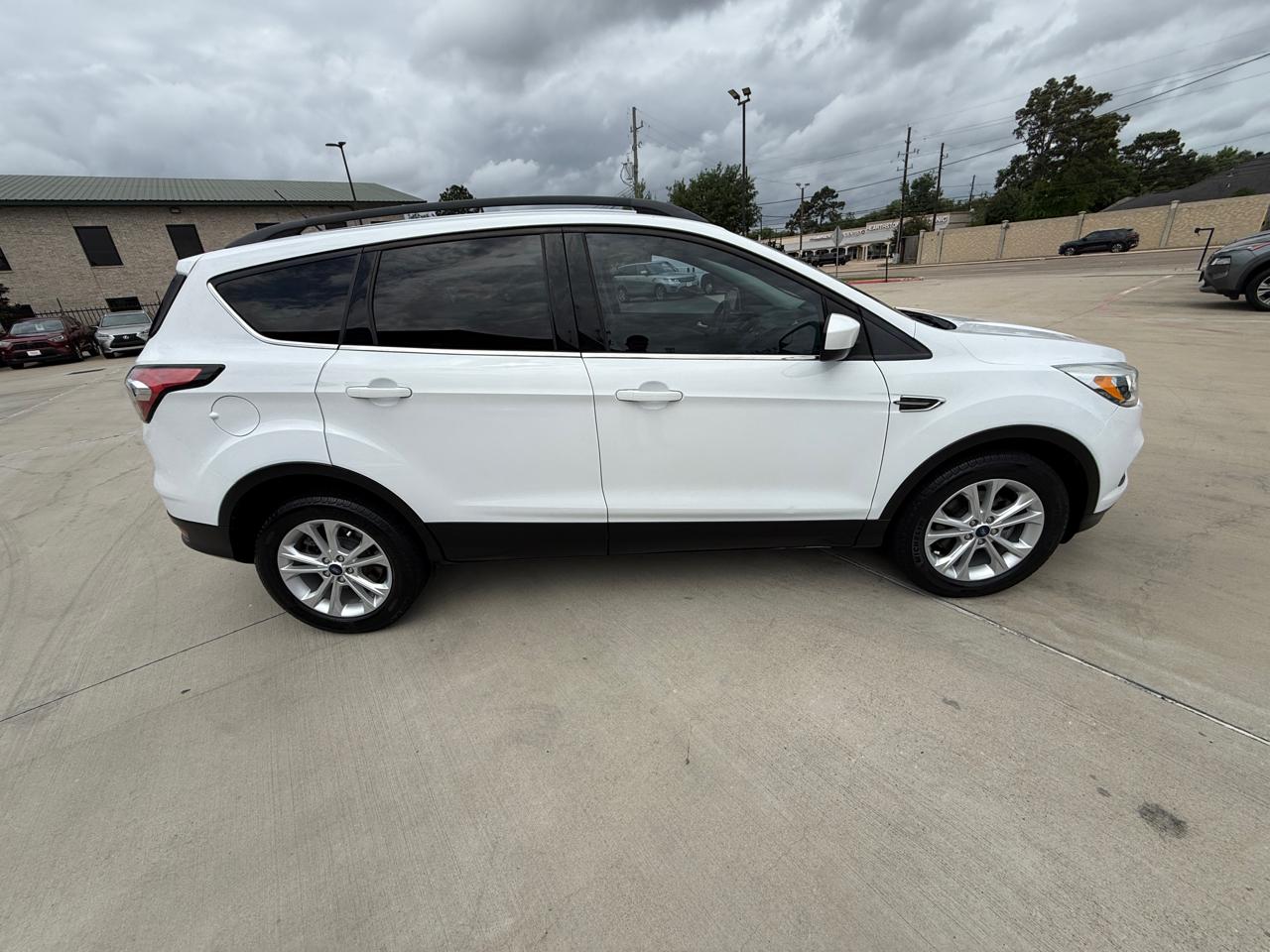 Photo 14 of 2018 Ford Escape SE for sale in Houston, TX
