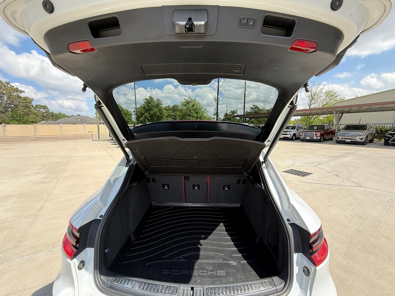 Photo 17 of 2018 Porsche Macan Type for sale in Houston, TX