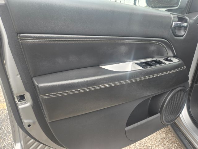 Photo 15 of 2015 Jeep Compass Latitude for sale in Houston, TX